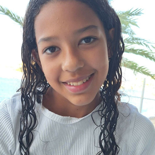 Meline Fari Cazarre